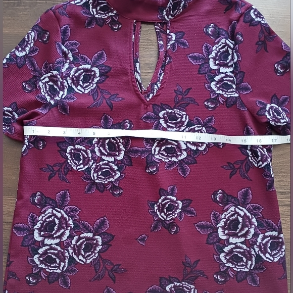 Max & Marcus Wine Red Floral Blouse - Picture 3 of 9